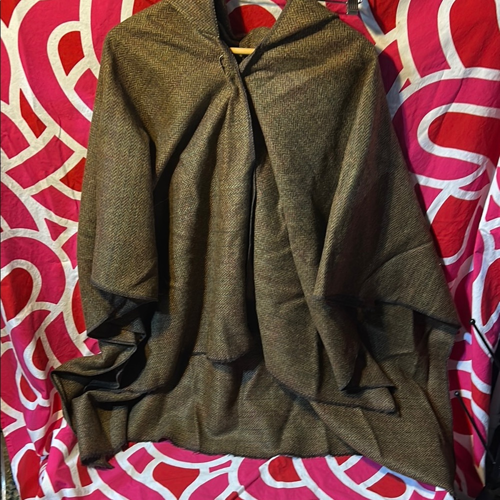 Irish wool cape with hood Brown Herringbone with large pin closure One size